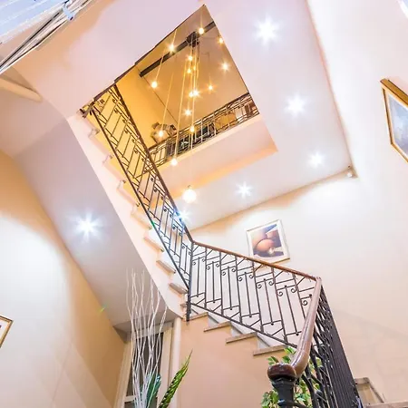 Guest house Maison Metropole Dante