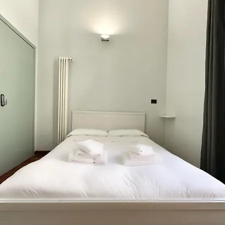 Maison Metropole Dante Guest house